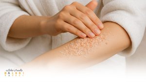 استفاده از نمک صورتی بر روی پوست بدن | بالسی مارکت